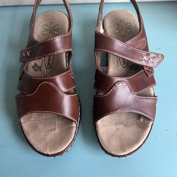 Dr. Scholl's Leather Embroidered Sandal Size 6 Low Heel Comfort Arch Support - Picture 3 of 11